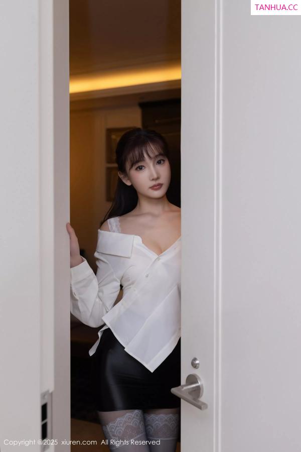 陆萱萱  [XiuRen]高清写真图 2025.04.17 No.10166 陆萱萱 白色衬衫第9张图片